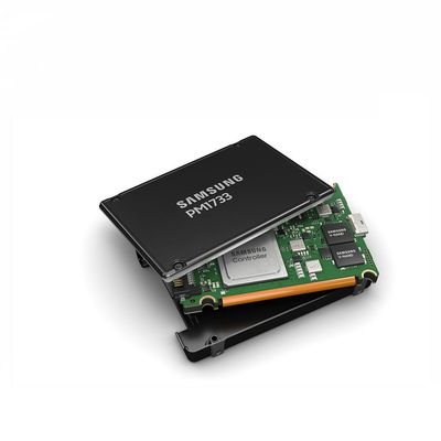 피코이에 Gen4 X4 나프메 U.2 2.5 인치 내부 SSD 삼성 PM1733 SSD 3.84TB