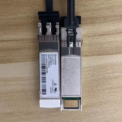 G630은 FC 프로토콜로 적합한 32gb 스위치를 두드러진 무늬로 장식합니다